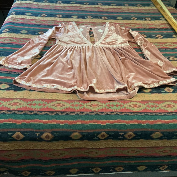 POL Rose Velvet Embroidered Long Sleeve‎ size Small - Picture 11 of 11